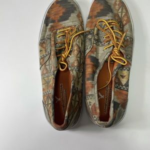 American Eagle Outfitters AEO Canvas Boat Dock Sneakers